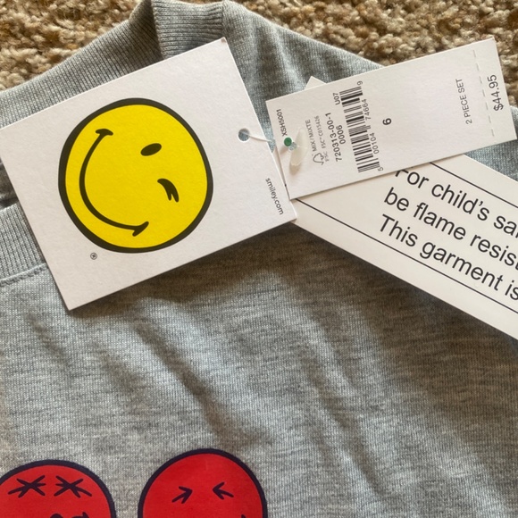 Gap × SmileyWorld® Kids 100% Recycled PJ Shorts Set - Picture 2 of 7